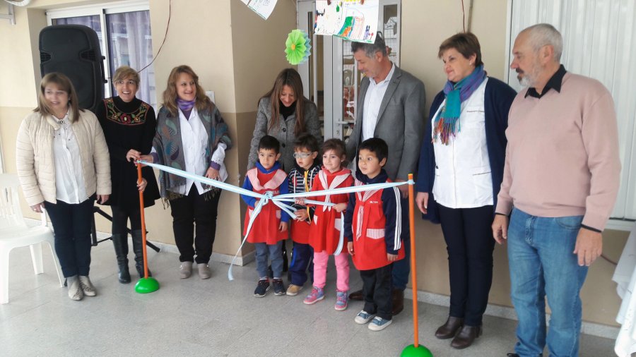 FOTO PRENS OM// CORTE DE CINTAS./Con la tradicional ceremonia inauguraron las obras.