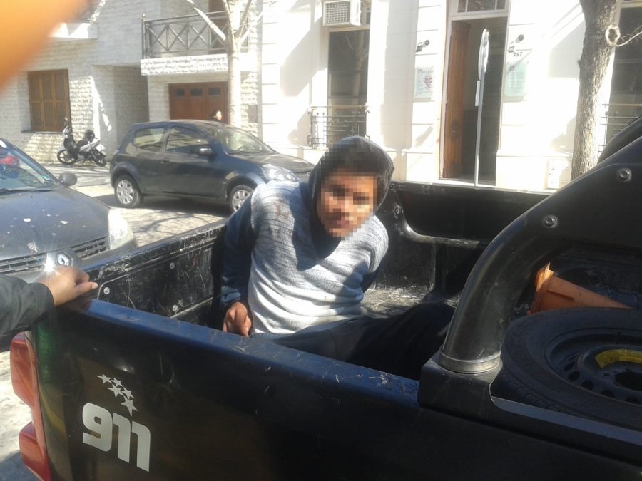 FOTO UR V "BORITO". Intent&oacute; hurtar una motocicleta el&eacute;ctrica para personas con problemas de movilidad.