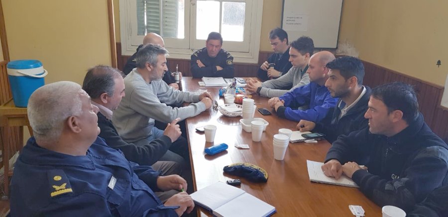 FOTO URV REUNION DE EMERGENCIA. Se realiz&oacute; en la Jefatura local, con todos los miembros de seguridad.