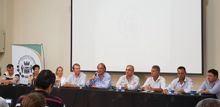FOTO PRENSA OM// CONVENIO./ Fue firmado ayer por la tarde en la ciudad de Sunchales.