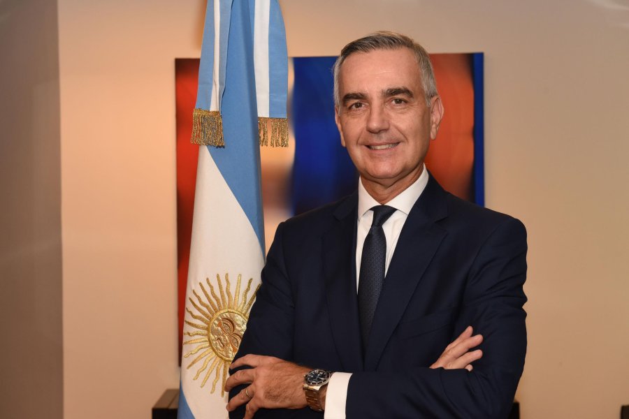 FOTO ARCHIVO  NUMERO DOS. El diplom&aacute;tico rafaelino, Gustavo Zlauvinen, lleg&oacute; ayer de viaje desde el exterior y fue notificado de su nombramiento.