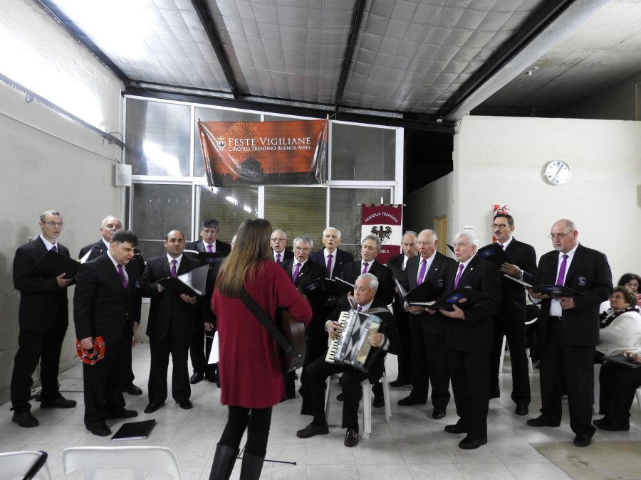 FOTO PRENSA CORO// SAN VIGILIO./ El grupo coral que depende de la Familia Trentina de nuestra ciudad.