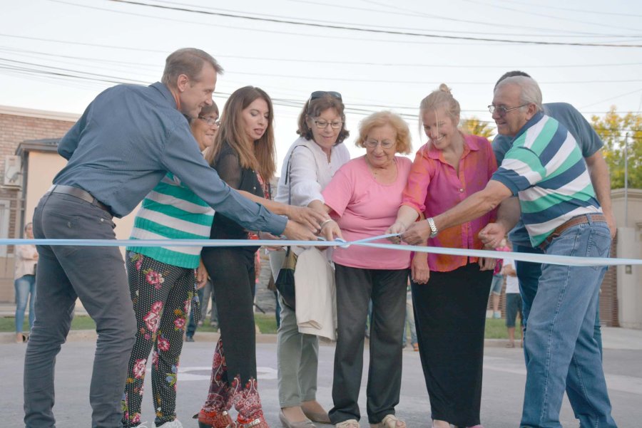 FOTO COMUNICACION// CORTE DE CINTAS./ La tradicional ceremonia fue concretada por las autoridades.