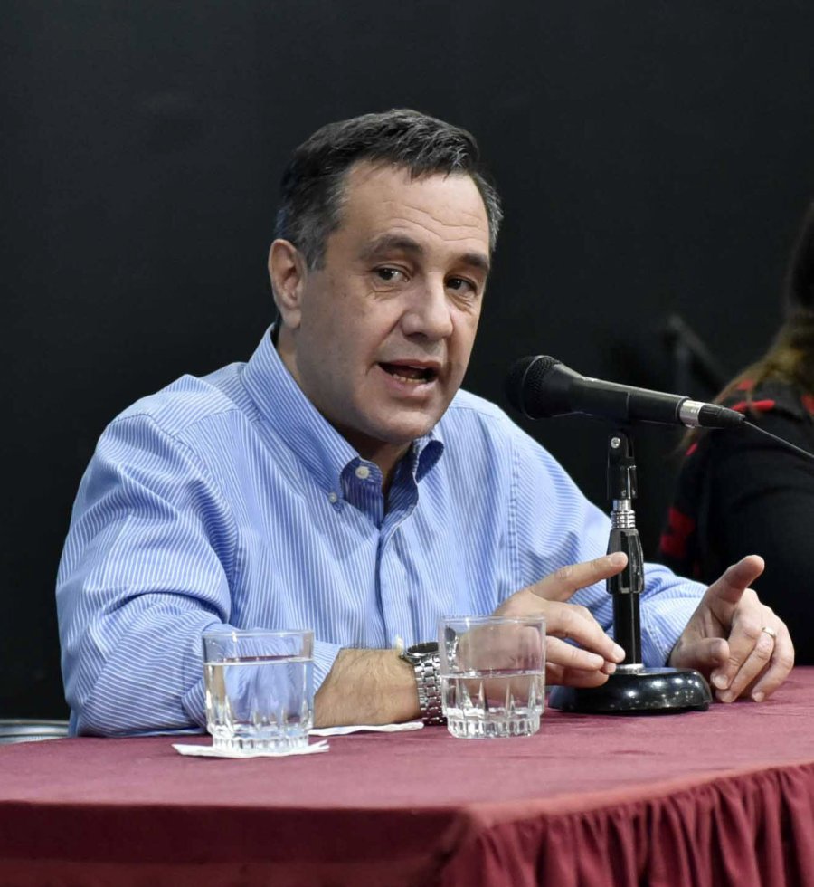 FOTO ARCHIVO "HACER DA&Ntilde;O"./ Para el Ministro de Educaci&oacute;n, es el objetivo del paro en contra del Gobierno.