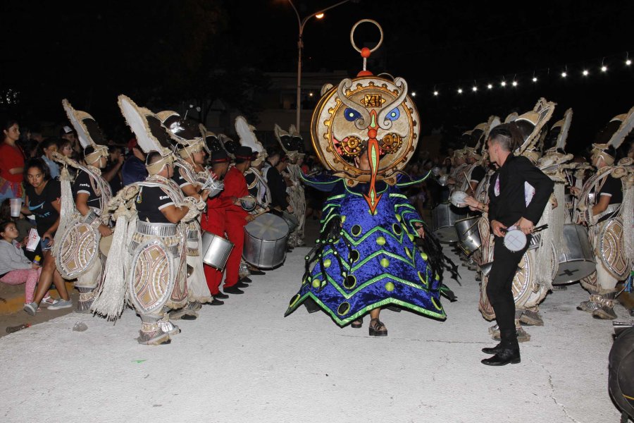 FOTO F. MELCHIORI// DECLARATORIA DE INTER&Eacute;S./ Oma Mart&iacute;nez, Fabrina Girard, Gonzalo Toselli y Antonio Bonfatti. MANGUEIERA// haciendo gala de sus pergaminos alcanz&oacute; especial lucimiento. IRUYA./ Otra de las prestigiosas comparsas que entreg&oacute; todo en e