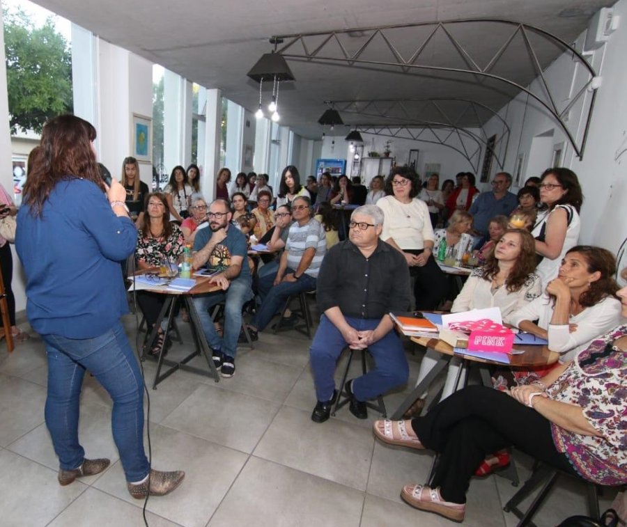 FOTO CP// LECTURA DE VERANO.// Una propuesta distinta para disfrutar la literatura.