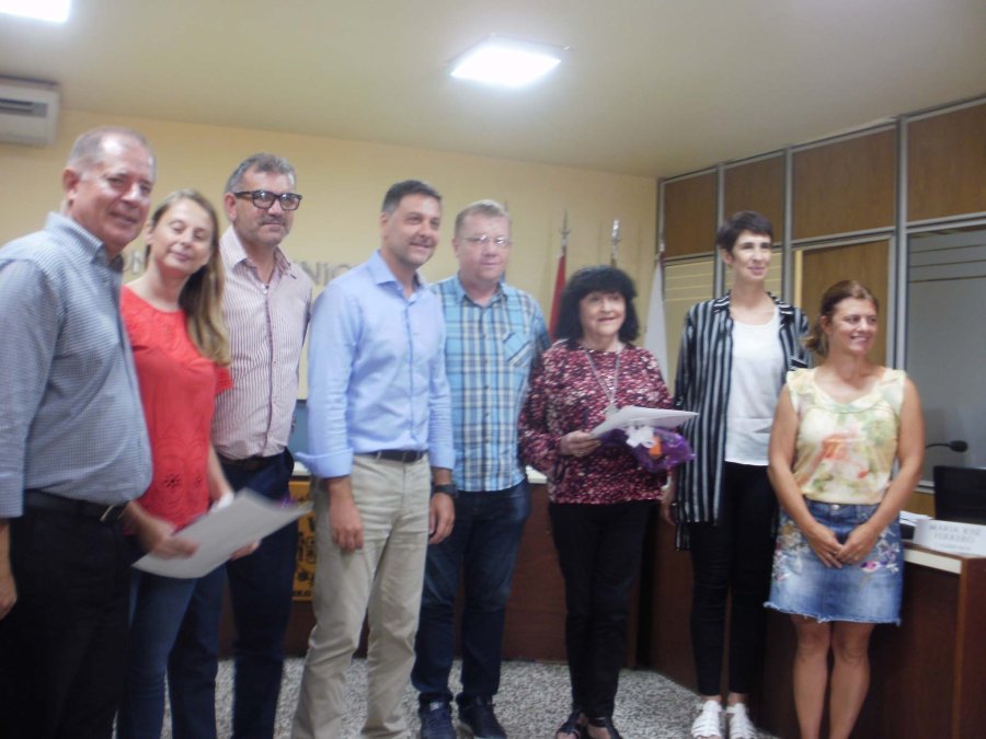 FOTO LA OPINION// DE INTERES./ Oscar Trinchieri, Micaela Bergesio, Carlos G&oacute;mez, Fernando Cattaneo, Leandro Lamberti, Mirta Rodr&iacute;guez, Andrea Ochat y Marita Ferrero.