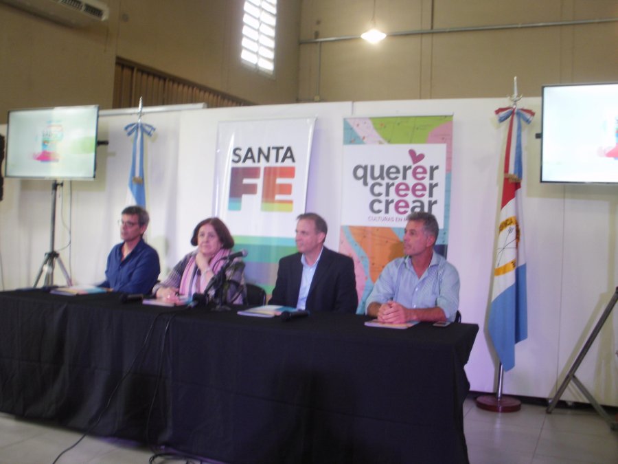 FOTO LA OPINION// PRESENTACION./ Jorge Zanuzzi,, Mar&iacute;a de los Angeles Gonz&aacute;lez, Fernando Muriel y Omar Mart&iacute;nez.