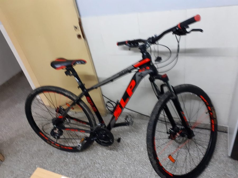 FOTO LA OPINION BICICLETA SLP. Fue sustraida y hallada en calle Lavalle al 2900.