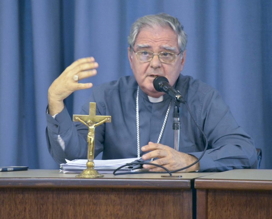 FOTO NA HOMILIA. Ojea en la apertura de la Conferencia Episcopal.