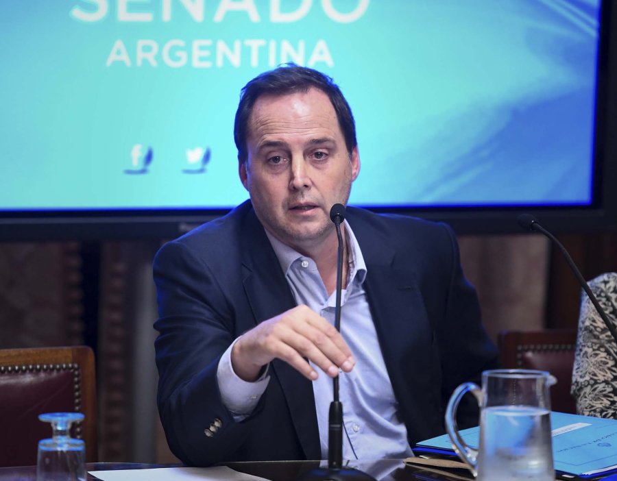 FOTO NA CONGRESO. El senador Mera se mantiene al frente de la Comisi&oacute;n de Asuntos Constitucionales.