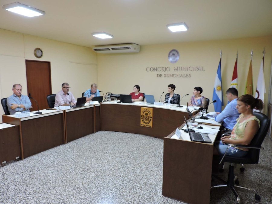 FOTO PRENSA CONCEJO// SESION./ Los ediles durante uno de sus habituales encuentros.