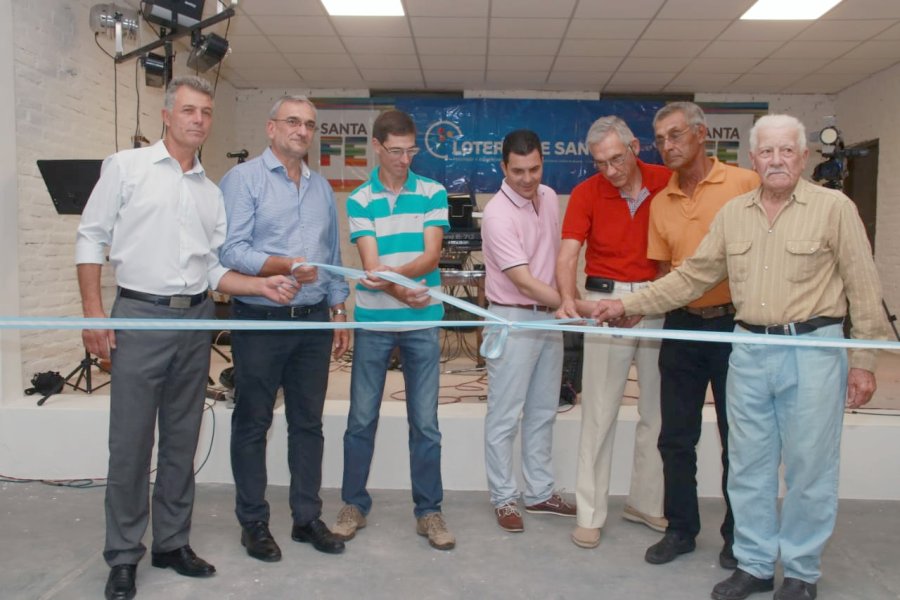 FOTO M. MATUK// CORTE DE CINTAS./ La tradicional ceremonia dej&oacute; formalmente habilitadas las obras