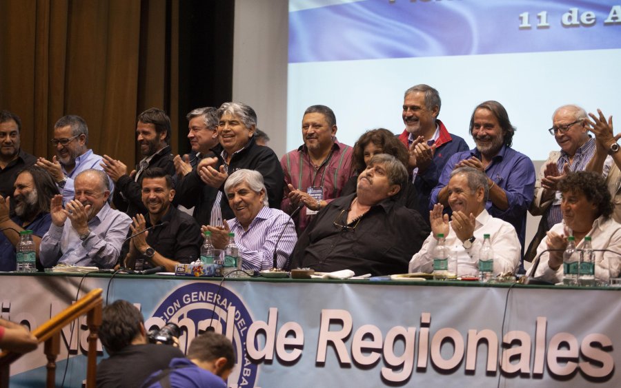 FOTO NA FRENTE SINDICAL. Sus integrantes se reunieron ayer en la sede de SMATA.