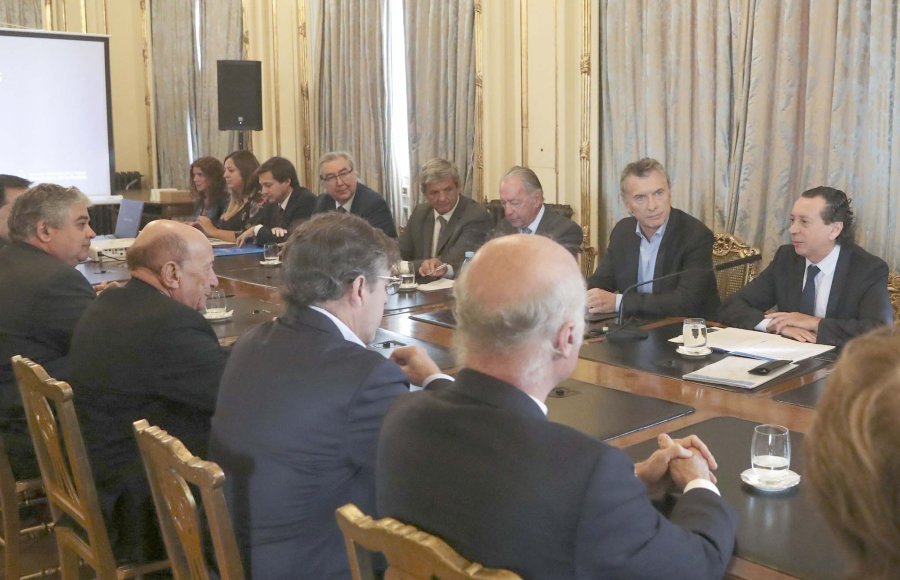 FOTO NA MACRI. Ayer en la Rosada con los empresarios.