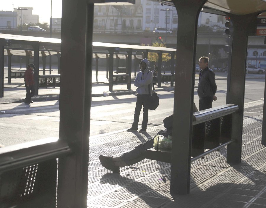 FOTO NA SIN TRANSPORTE. En Buenos Aires las calles se mostraron desiertas.