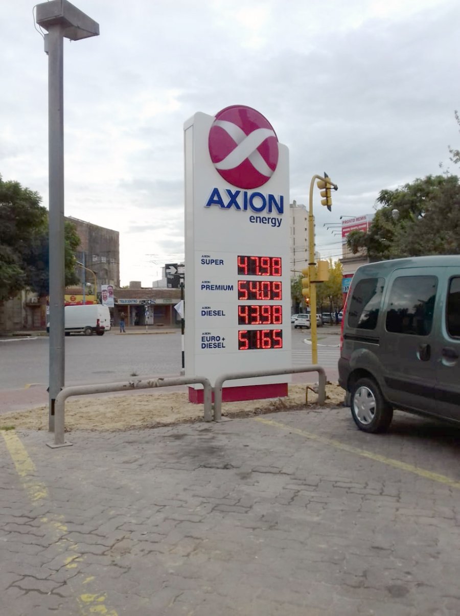 FOTO LA OPINION ESTACION AXION. Los nuevos precios en Rafaela.