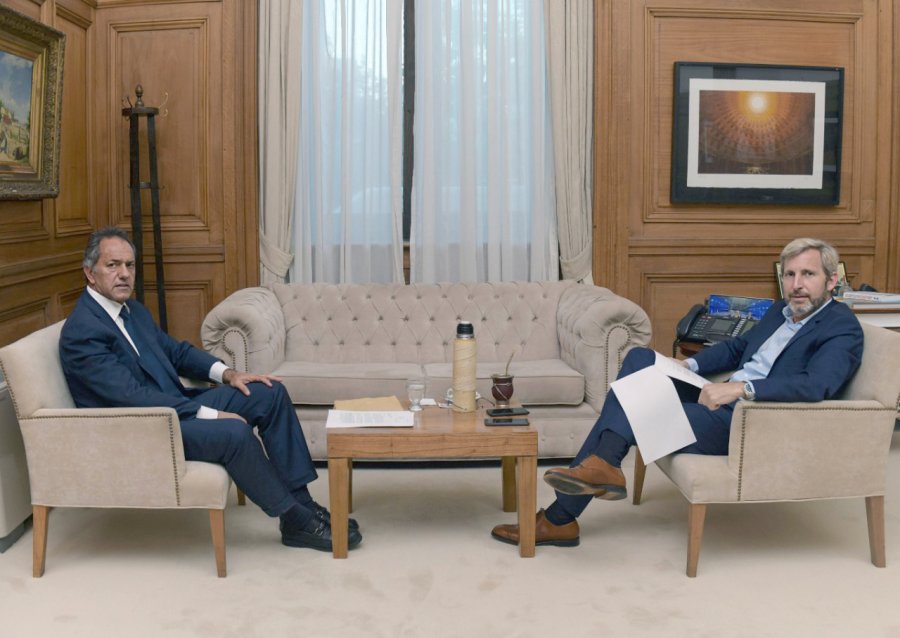 FOTO NA DIALOGO. Frigerio durante la charla con Scioli.