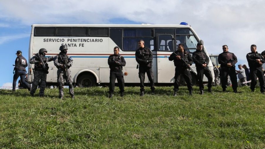 FOTO ROSARIO3 DE PELICULA. Hubo tiroteos, polic&iacute;as heridos y varios fugados que fueron detenidos durante la emboscada.