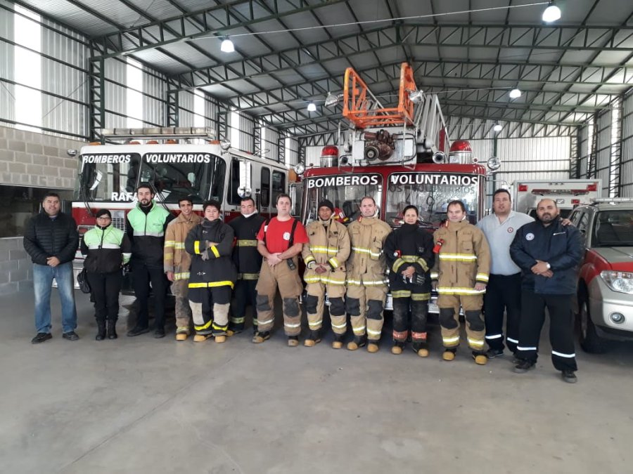 FOTO PRENSA MUNICIPALIDAD PARTICIPANTES. Todos los que formaron parte del ejercicio llevado a cabo este jueves en la ciudad.