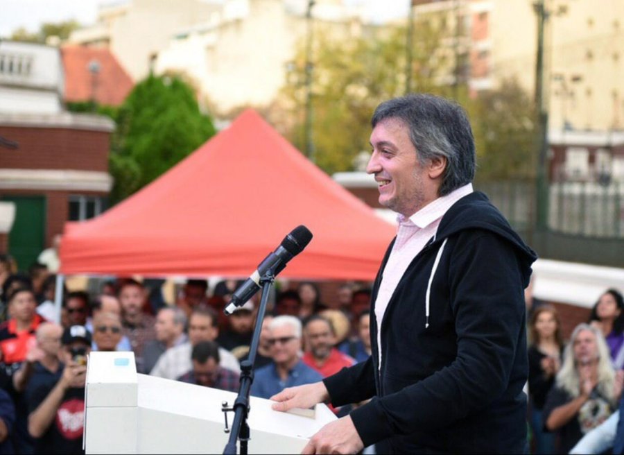 FOTO NA DIPUTADO. M&aacute;ximo Kirchner durante el acto en Ferro.