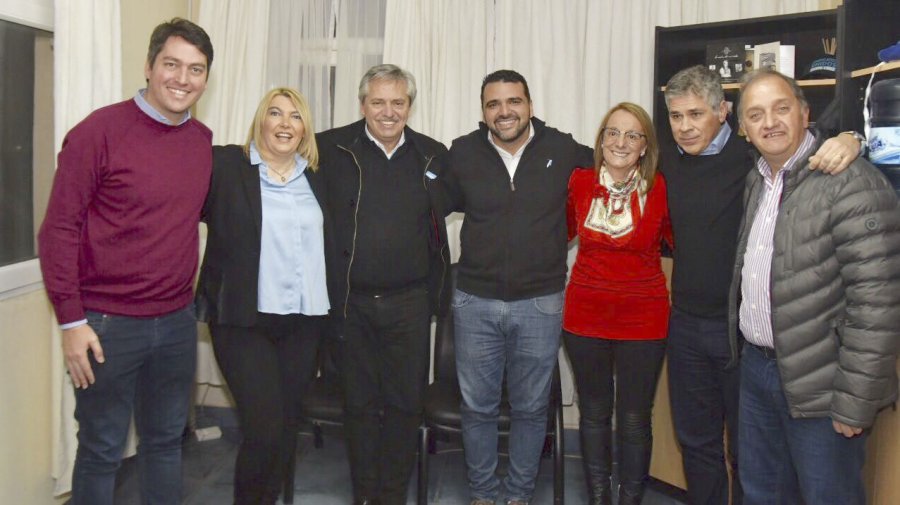 FOTO NA EN SANTA CRUZ. Alberto Fern&aacute;ndez con Alicia Kirchner.