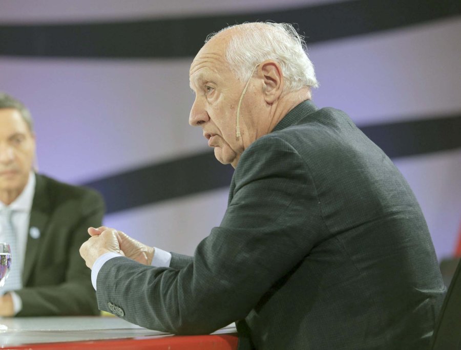 FOTO NA LAVAGNA. Anoche en un programa de TN.