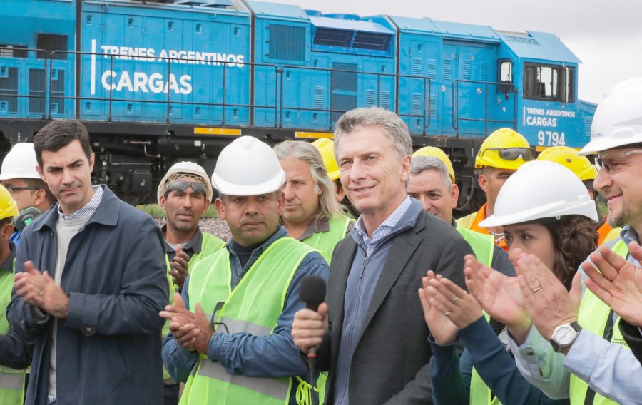 FOTO NA BUENA SINTONIA. Macri con Urtubey en Salta.