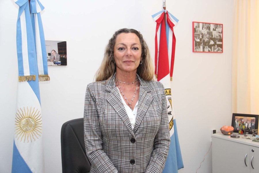 FOTO J. BARRERA JAQUELINA BALANGIONE. Brind&oacute; una conferencia en la sede de la Defensor&iacute;a Regional de Rafaela.