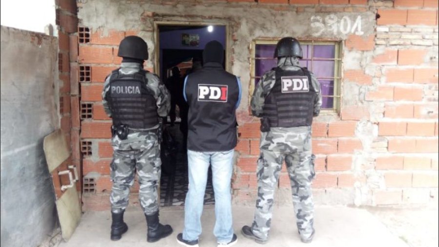FOTO ROSARIO 3 OPERATIVO. La PDI Rosarina logr&oacute; la captura del s&eacute;ptimo preso que se hab&iacute;a dado a la fuga.