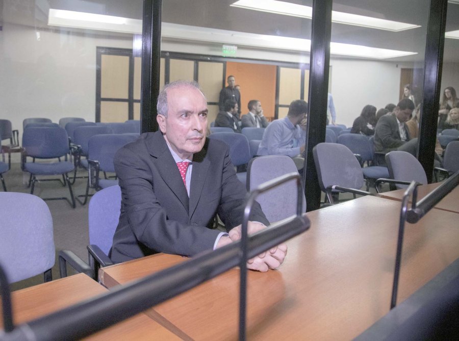 FOTO NA JOSE LOPEZ. En el banquillo durante la lectura de la sentencia.