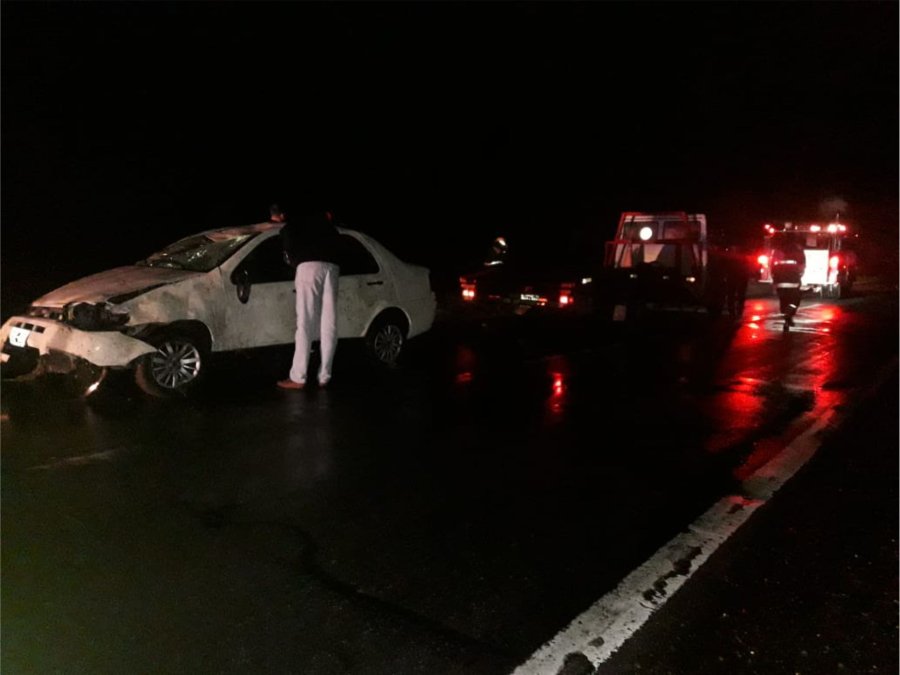 FOTO LA OPINION ESTADO. As&iacute; se observ&oacute; al Fiat Siena accidentado.