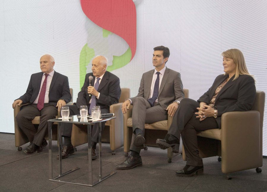 FOTO NA SOCIOS. Lifschitz, Lavagna, Urtubey junto a Stolbizer.
