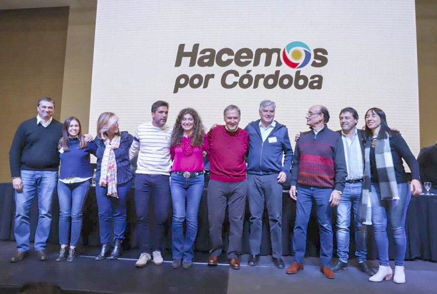 FOTO NA SCHIARETTI. Present&oacute; sus candidatos a diputados nacionales.