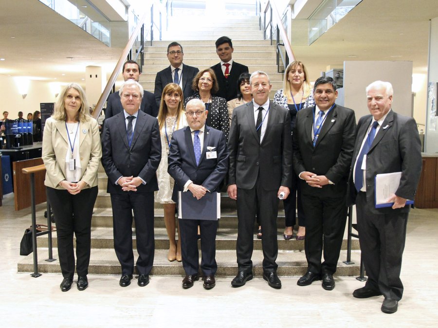 FOTO NA EMBAJADORES. La delegaci&oacute;n argentina que particip&oacute; de la asamblea en la ONU.