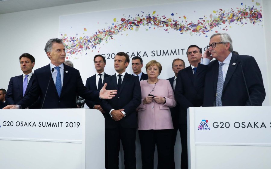 FOTO NA MACRI. Ofreci&oacute; una declaraci&oacute;n junto al titular de la Comisi&oacute;n Europea, Jean-Claude Juncker, el presidente de Brasil, Jair Bolsonaro y los m&aacute;ximos l&iacute;deres europeos.