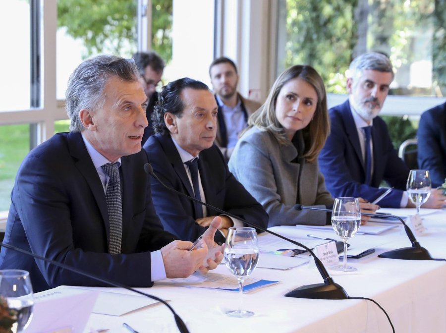 FOTO NA MACRI. Presidi&oacute; la reuni&oacute;n con los representantes de m&aacute;s de 40 c&aacute;maras.