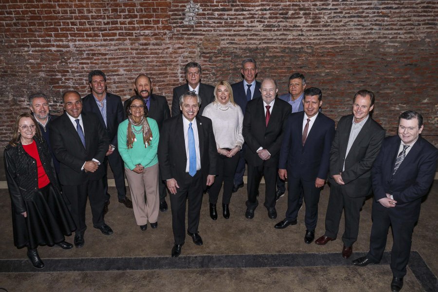 FOTO NA CANDIDATO. Alberto Fern&aacute;ndez se reuni&oacute; con gobernadores del Justicialismo.