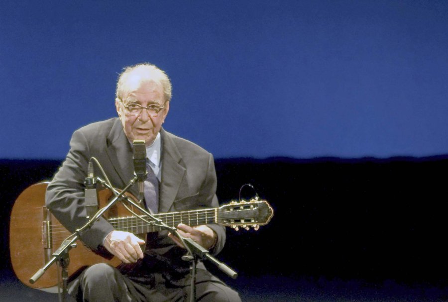 FOTO NA JOAO GILBERTO. Guitarrista y cantante, actu&oacute; en los mejores escenarios del mundo.