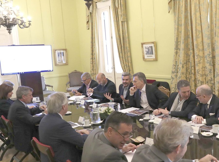 FOTO NA MACRI. Presidi&oacute; una reuni&oacute;n de gabinete y, rumbo a las PASO, eleva el tono de su discurso.