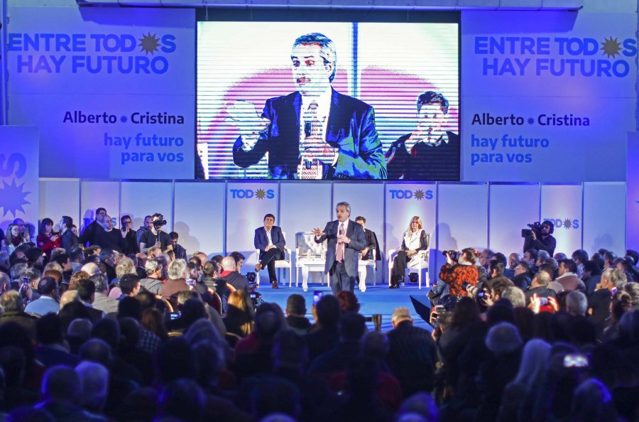 FOTO NA RECTA FINAL. Alberto Fern&aacute;ndez durante el acto en La Matanza.