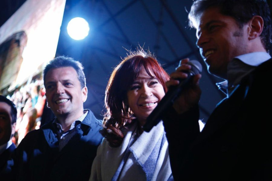 FOTO NA MASIVO ACTO. Cristina se present&oacute; en otro acto de campa&ntilde;a.