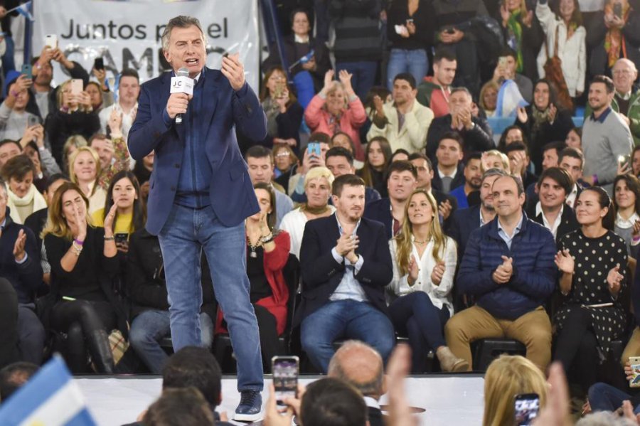 FOTO NA MACRI. Convoc&oacute; a votar por el futuro desde el escenario 360.
