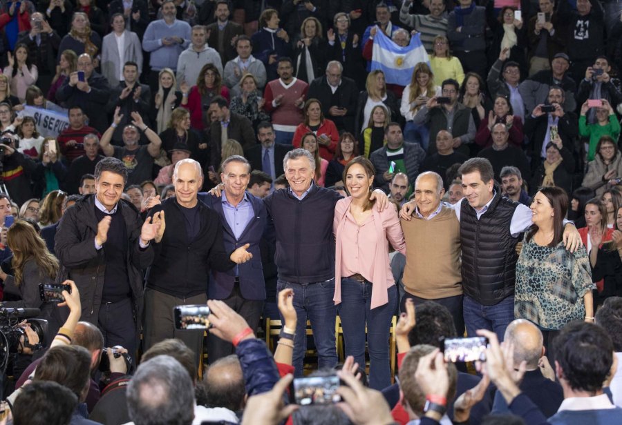 FOTO NA HAY EQUIPO. Macri junto a las principales figuras de Juntos por el Cambio.