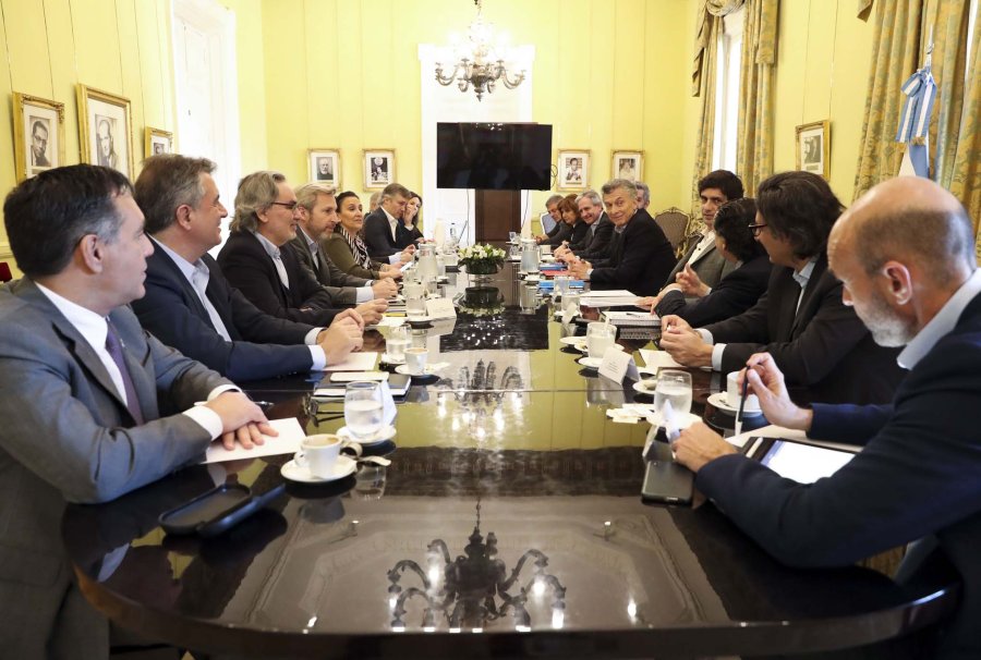 FOTO NA EN CASA ROSADA. Mauricio Macri se reuni&oacute; con los integrantes de su Gabinete.