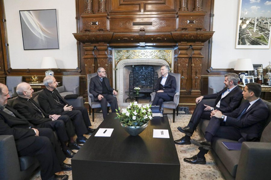FOTO NA MACRI. Recibi&oacute; a integrantes de la Conferencia Episcopal.