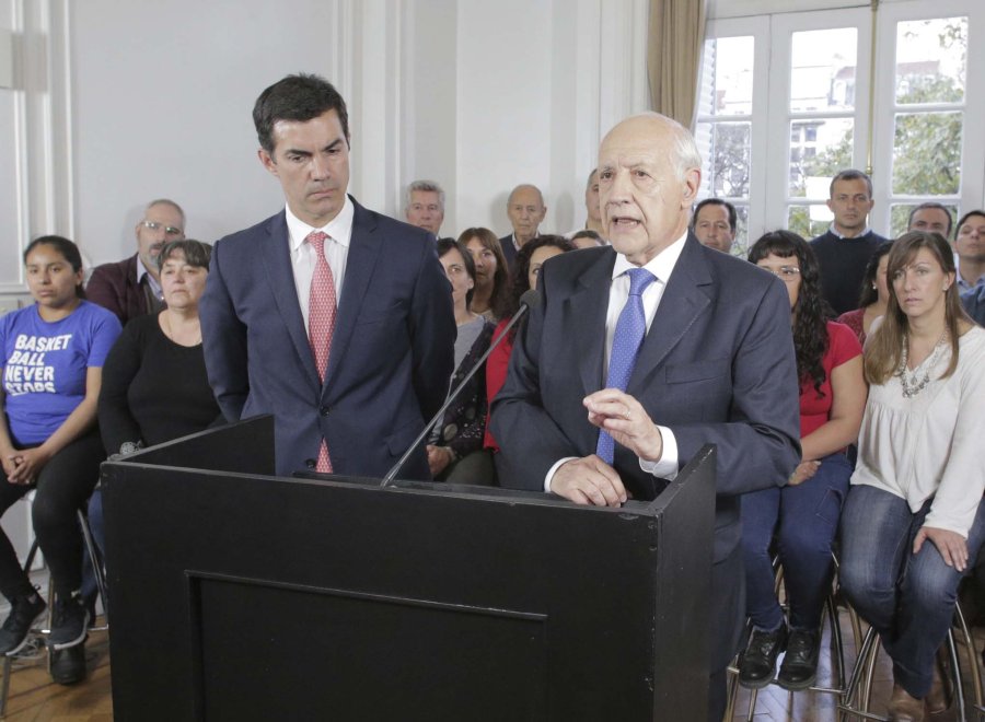 FOTO PRENSA CONSENSO FEDERAL FORMULA. Lavagna y Urtubey en la presentaci&oacute;n.