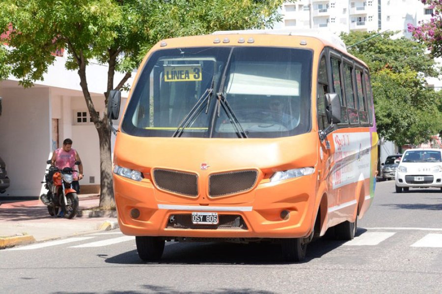 FOTO ARCHIVO  MINIBUS. El enfrentamiento ocurri&oacute; en uno de los veh&iacute;culos municipales.
