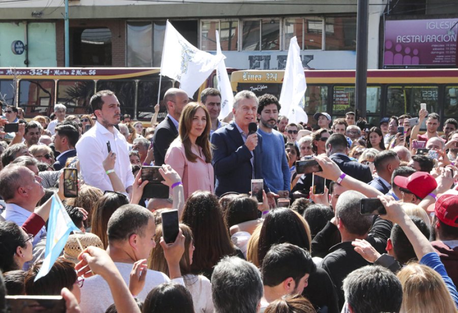 FOTO NA ACTO. Macri con Vidal en Florencio Varela.