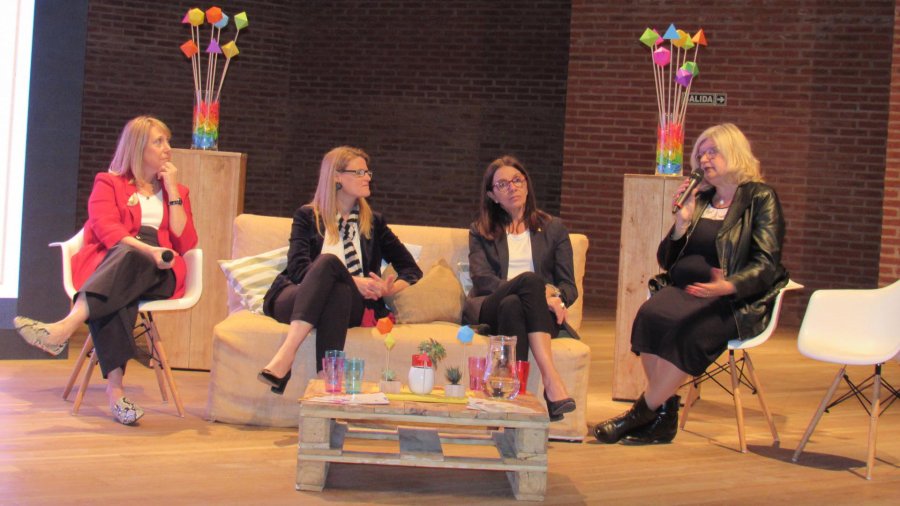 FOTO SCS// CLAUDIA BALAGUE./ La titular de Educaci&oacute;n de la Provincia durante su exposici&oacute;n.